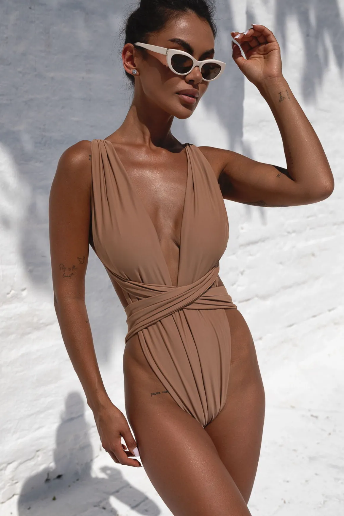 Mariposa Nude