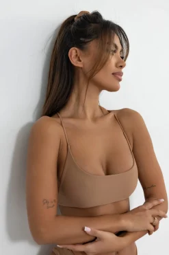 Minimal Nude