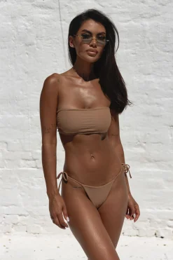 Thong Nude