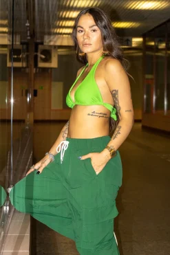 Tie Verde- góra trójkątna od bikini wiązana na szyi zielony